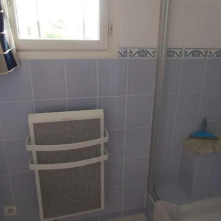 2 De 16m2 A 10kms De Lille Bed & Breakfast *